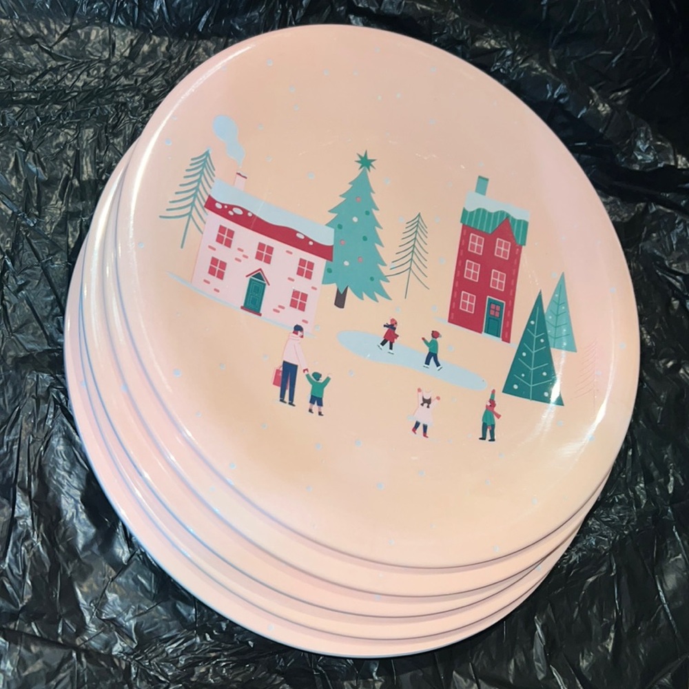 NWT 5pc Pink Winter Village Salad Hard Plastic Plates